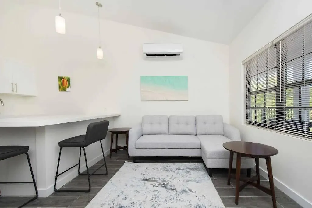 Siena Gardens # 12 Apartamento West Bay
